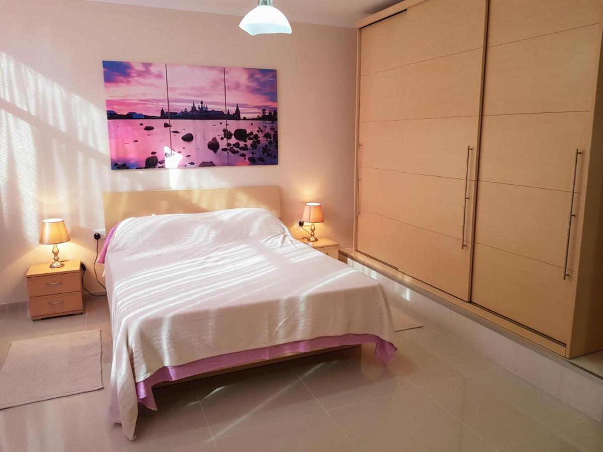 Charming Apartment-Wifi-Sleeps 5 Marsaskala Bagian luar foto